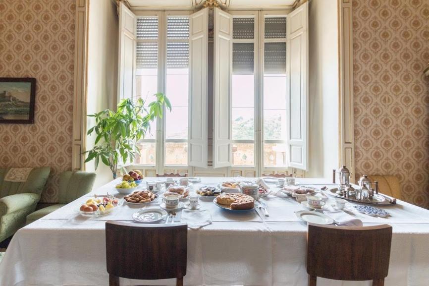 Bed & Breakfast Castello Vecchio รากูซา ภายนอก รูปภาพ